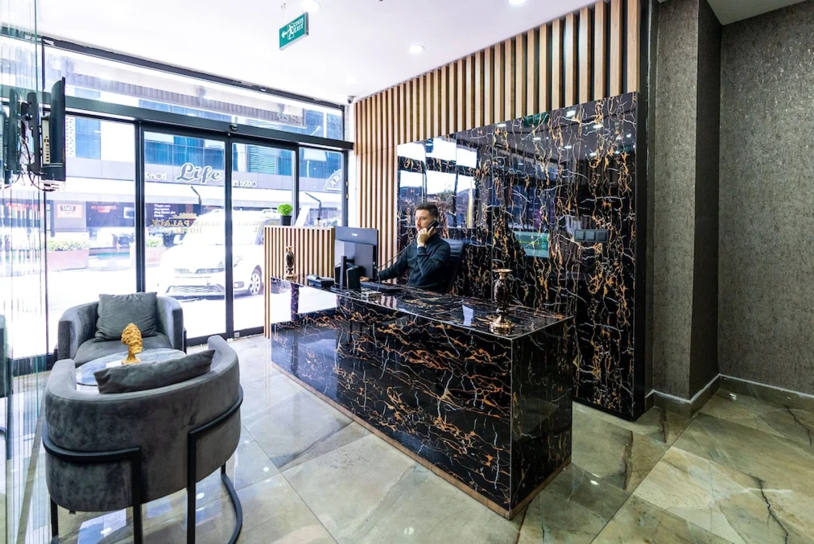 Black Palace Hotel