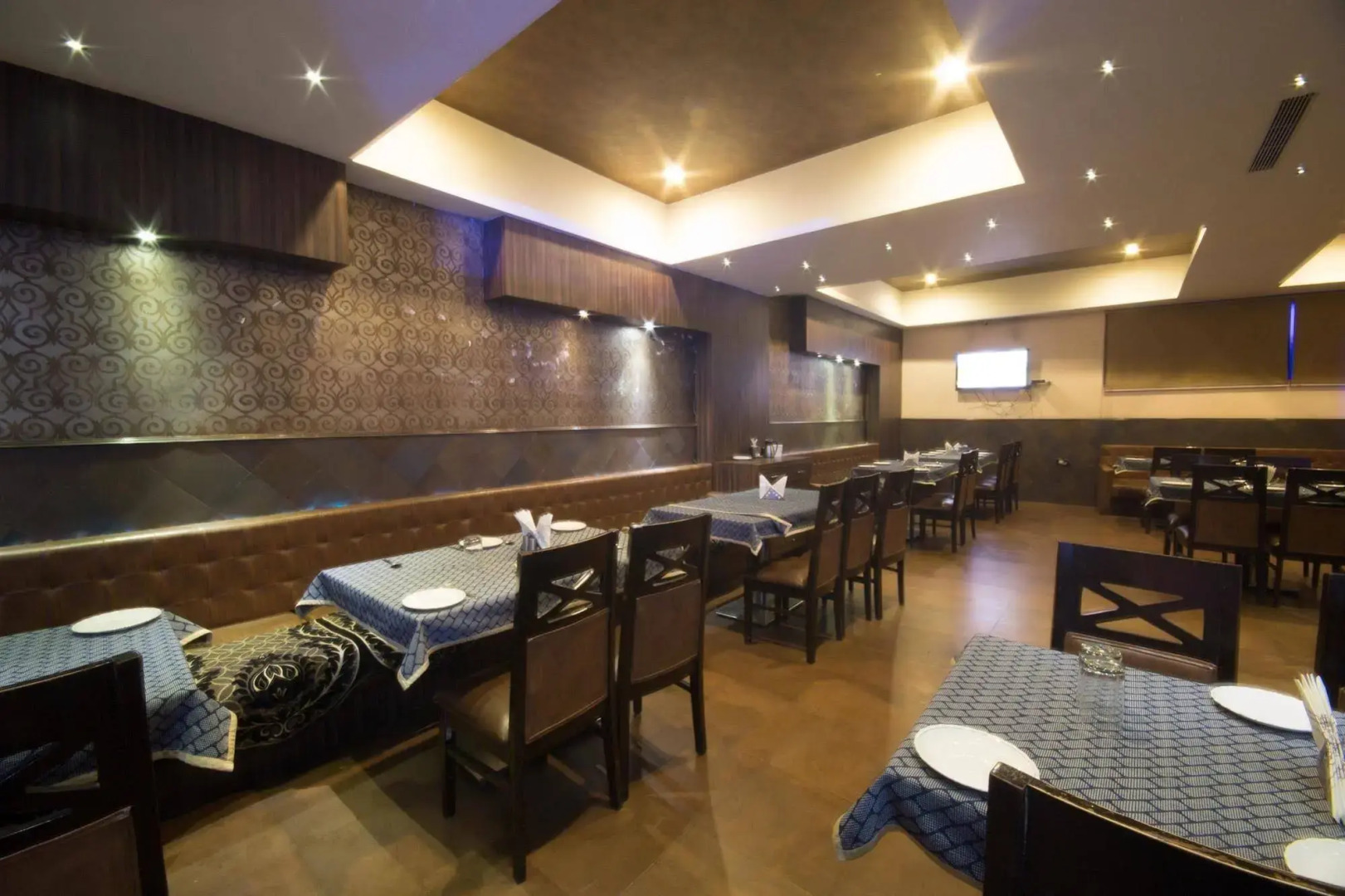 OYO 1524 Hotel Vaani Continental