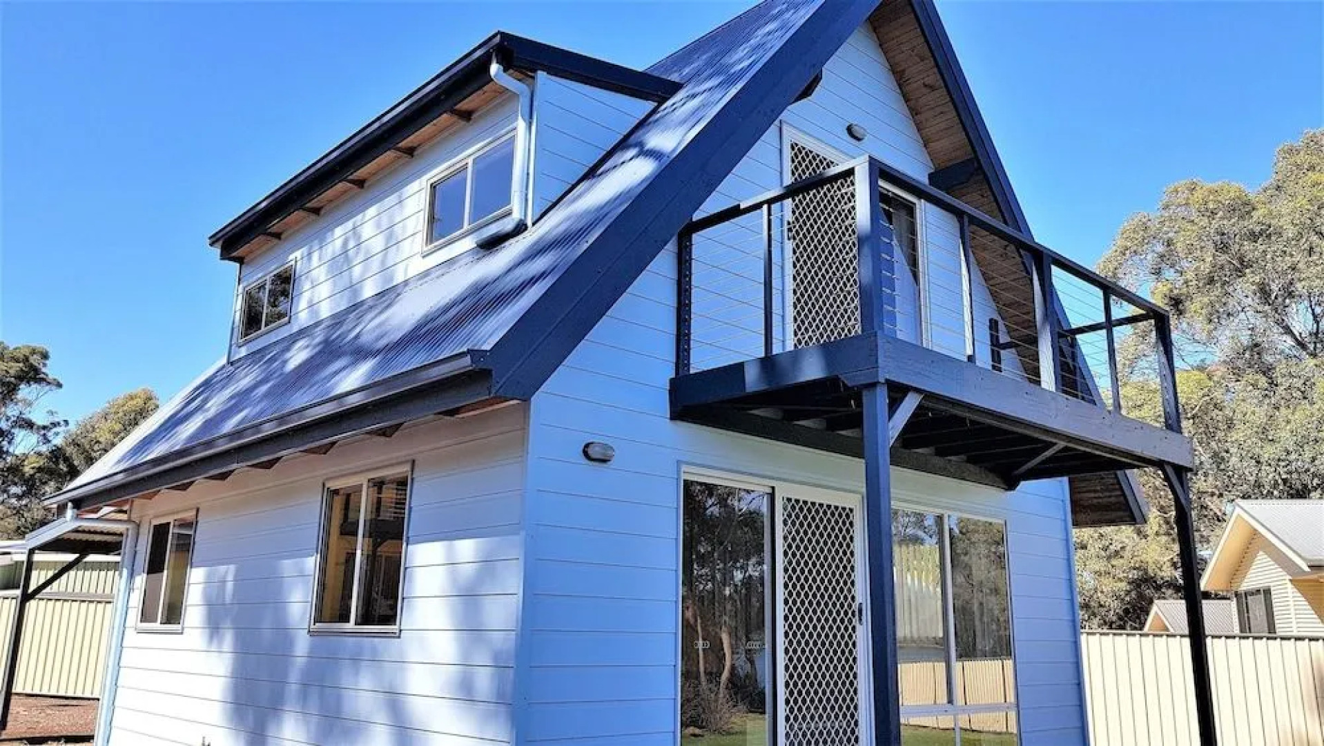 Four Seasons Waterfront Villas