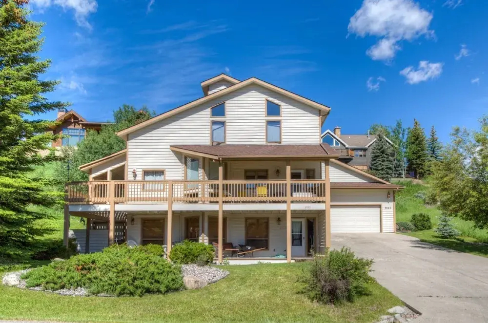 Big Sky - Two Moons Retreat