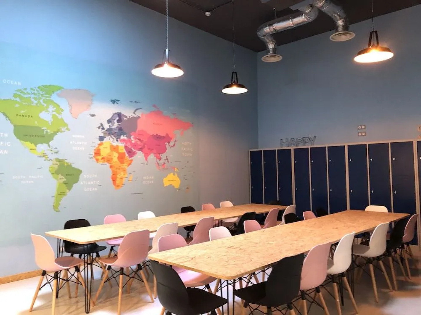 Share And Cheers Hostel