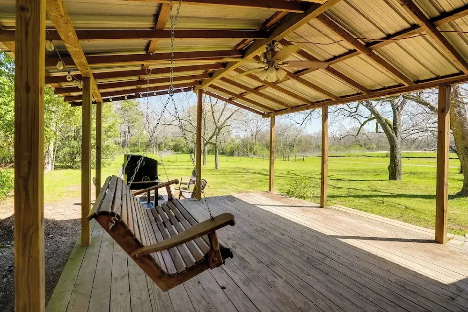 Rusk Retreat w/ Fire Pit, Grill & Countryside View