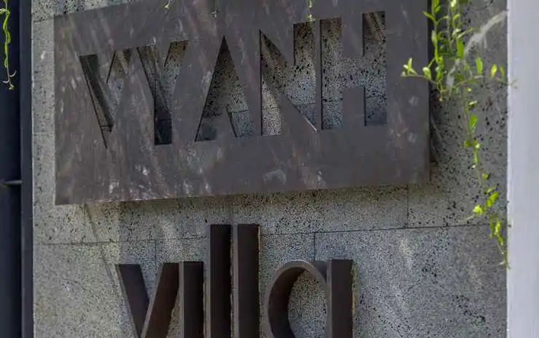 Duong Sat Quang Binh Hotel