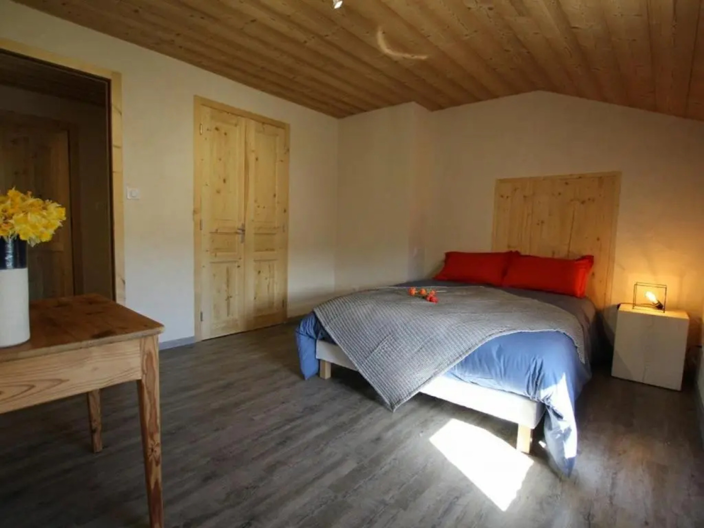 MAISON SAINT-JEURES, 5 PIèCES, 11 PERSONNES - FR-1-582-43