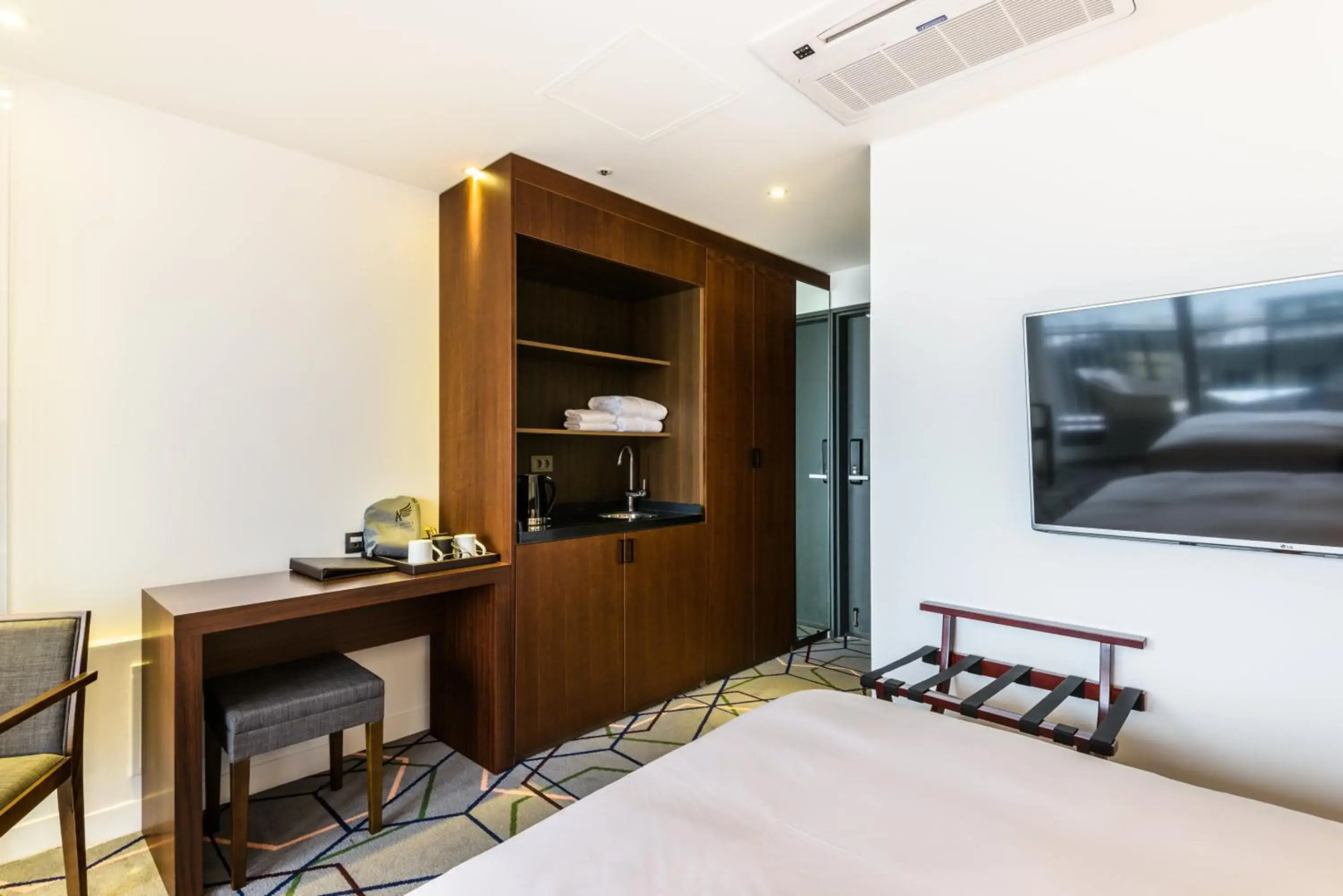 Augila Hotel Jeju Oceano Suites