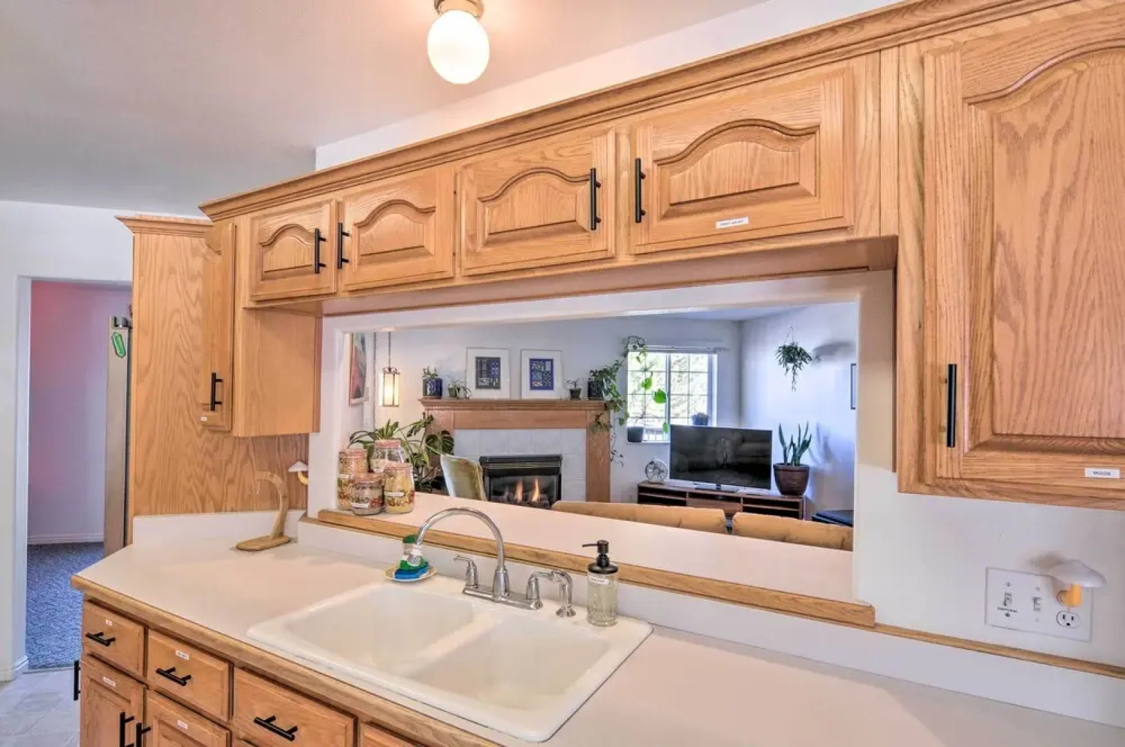 Sunny Retreat ~ 12 Mi to Brian Head Resort!