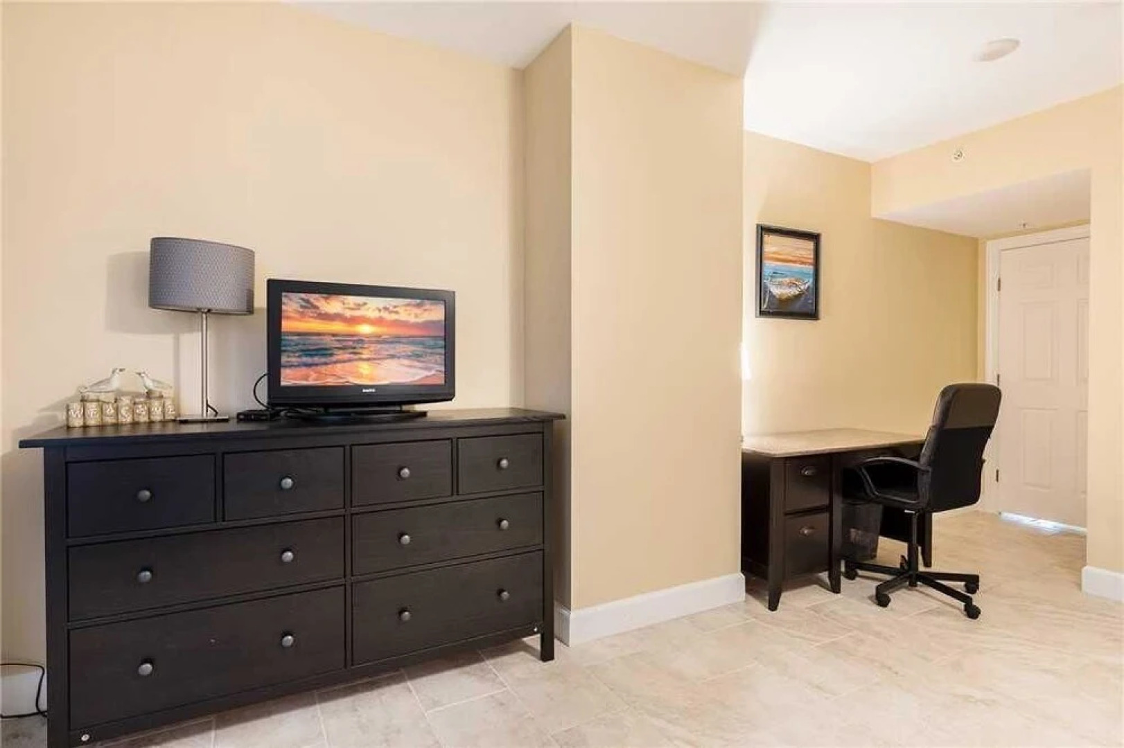 Towers Grande 402 - Two Bedroom Condo