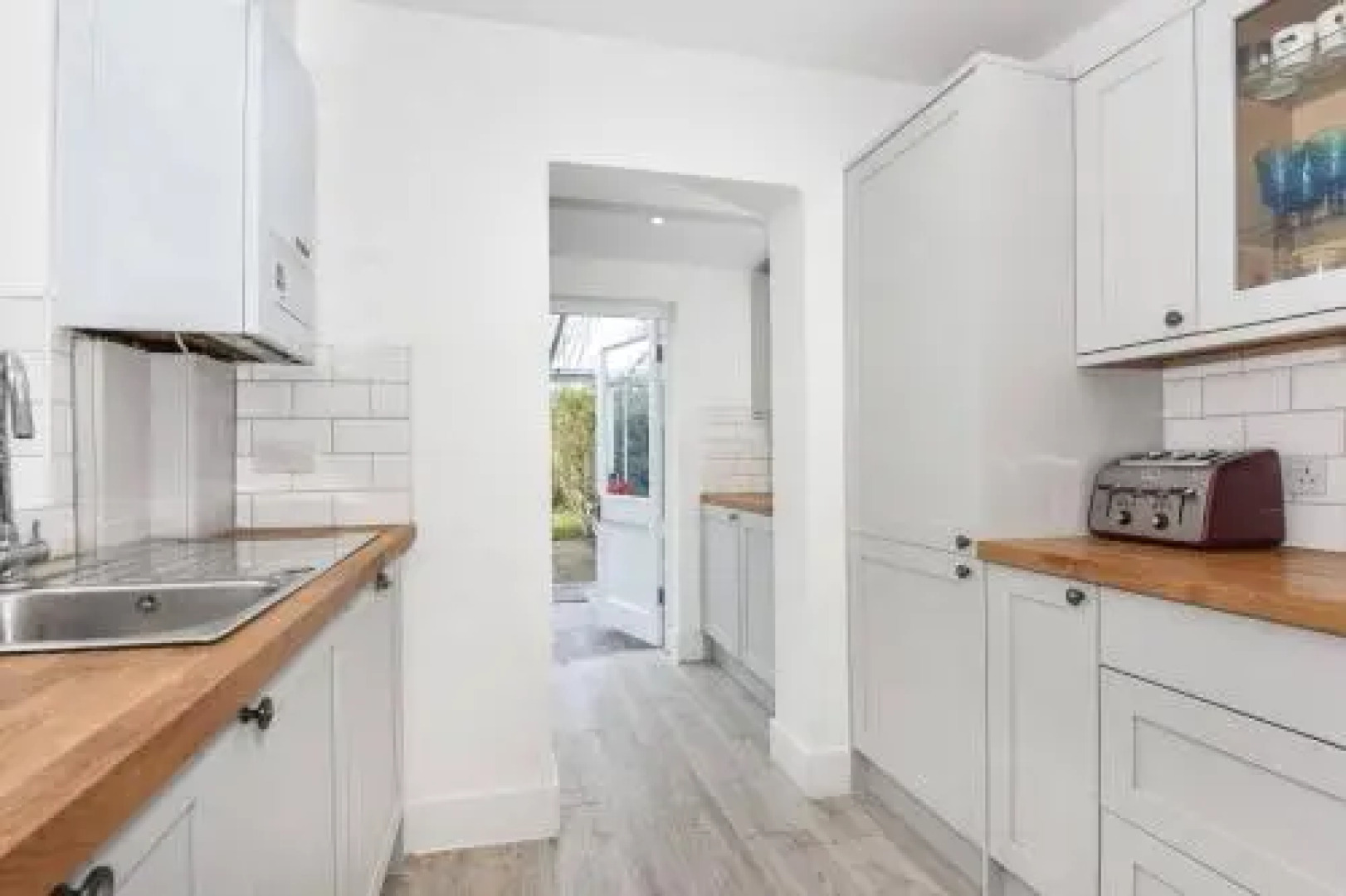 Denham Road #Dr5Bed3