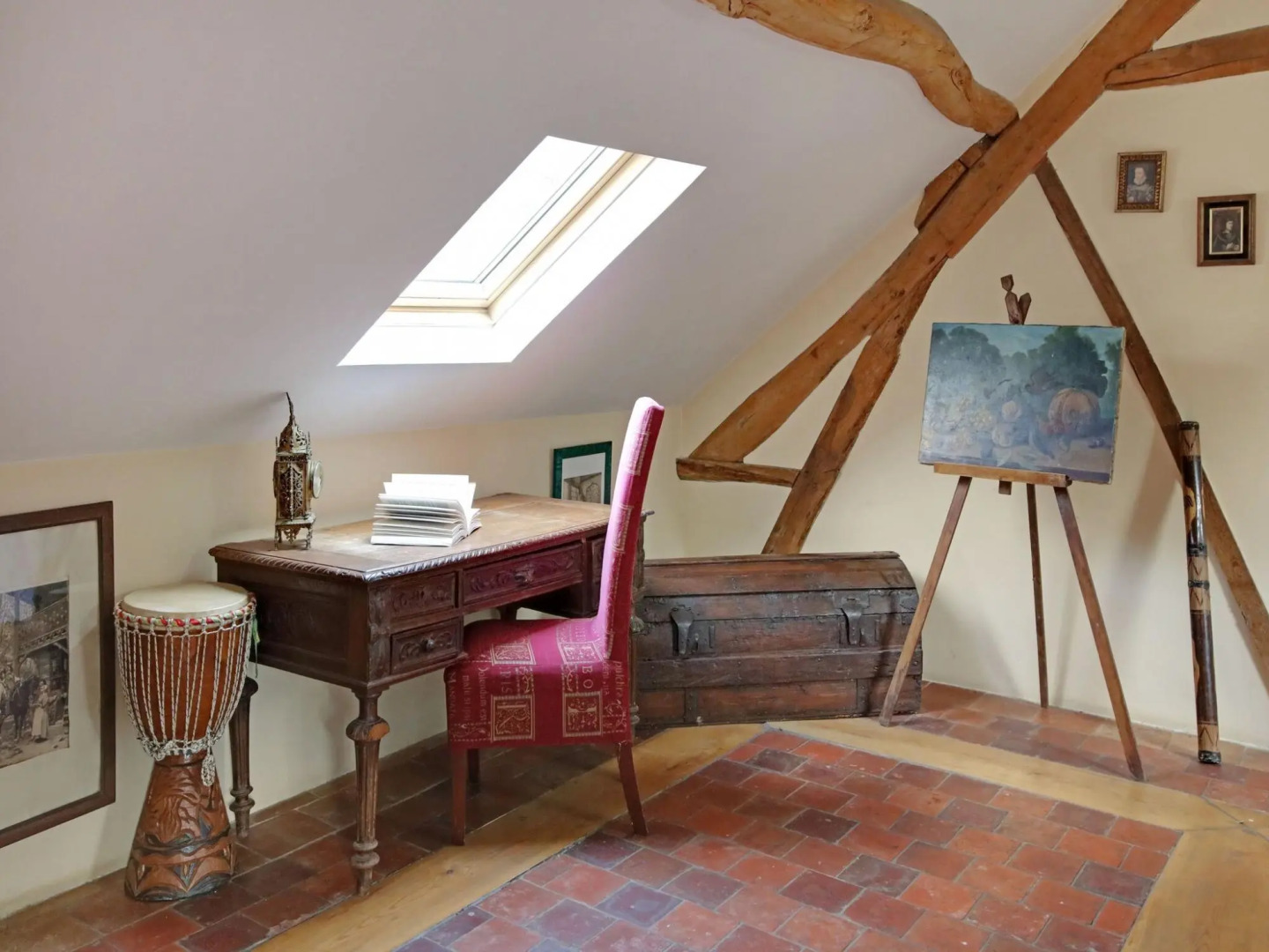 Charming Holiday Home in Raizeux Near Forest