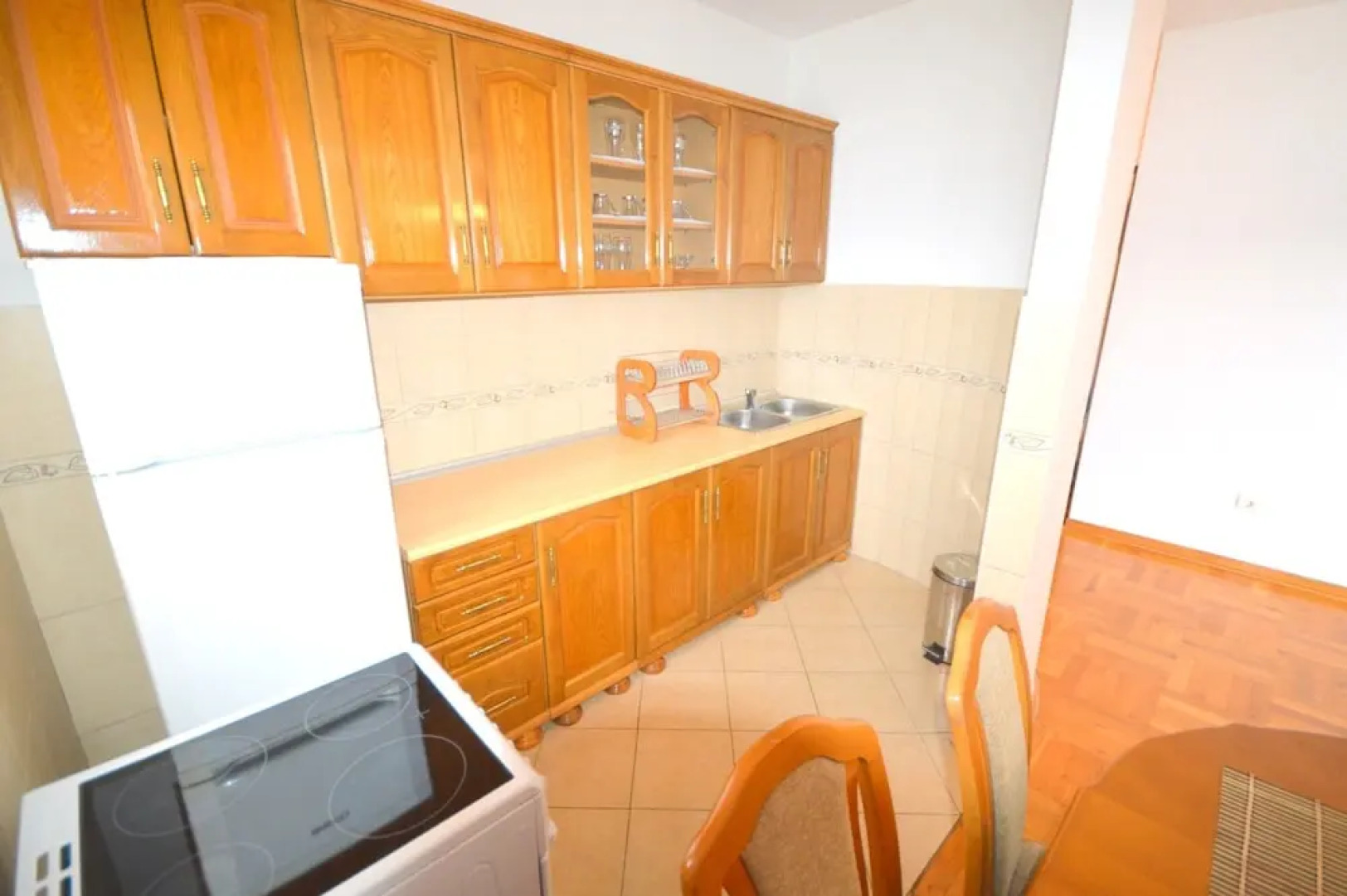 Seafront Apartment Bijela