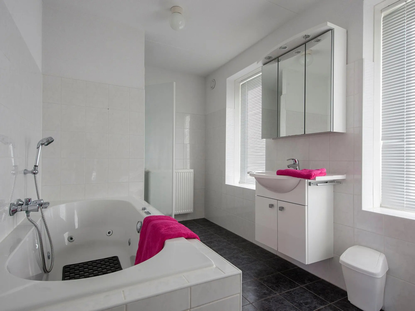 Stately Villa near Grevelingen Lake