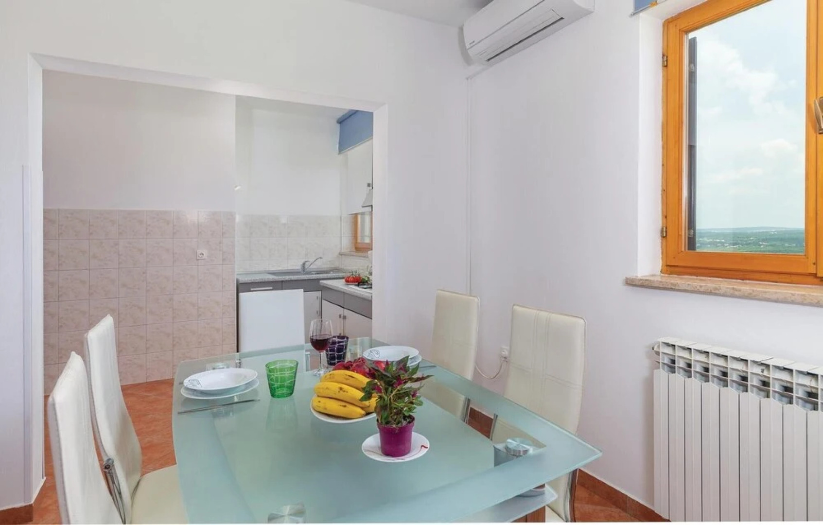 Amazing Home in Labin with WiFi, 7 Bedrooms & Hot Tub