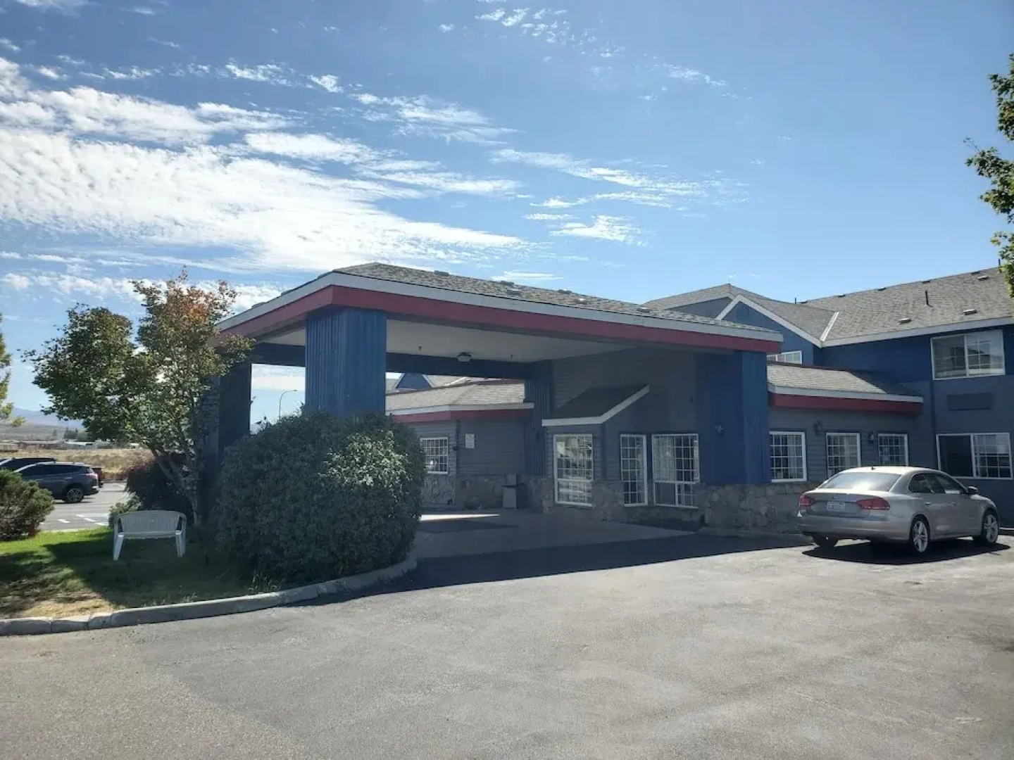 Omak Inn