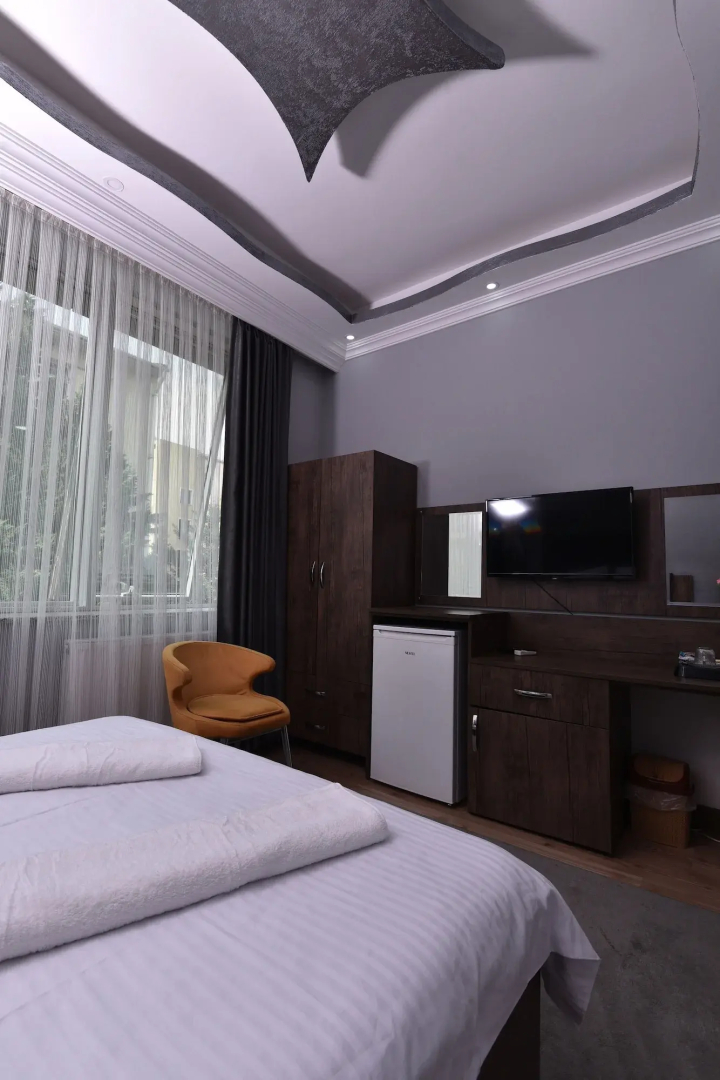 Rays Hotel