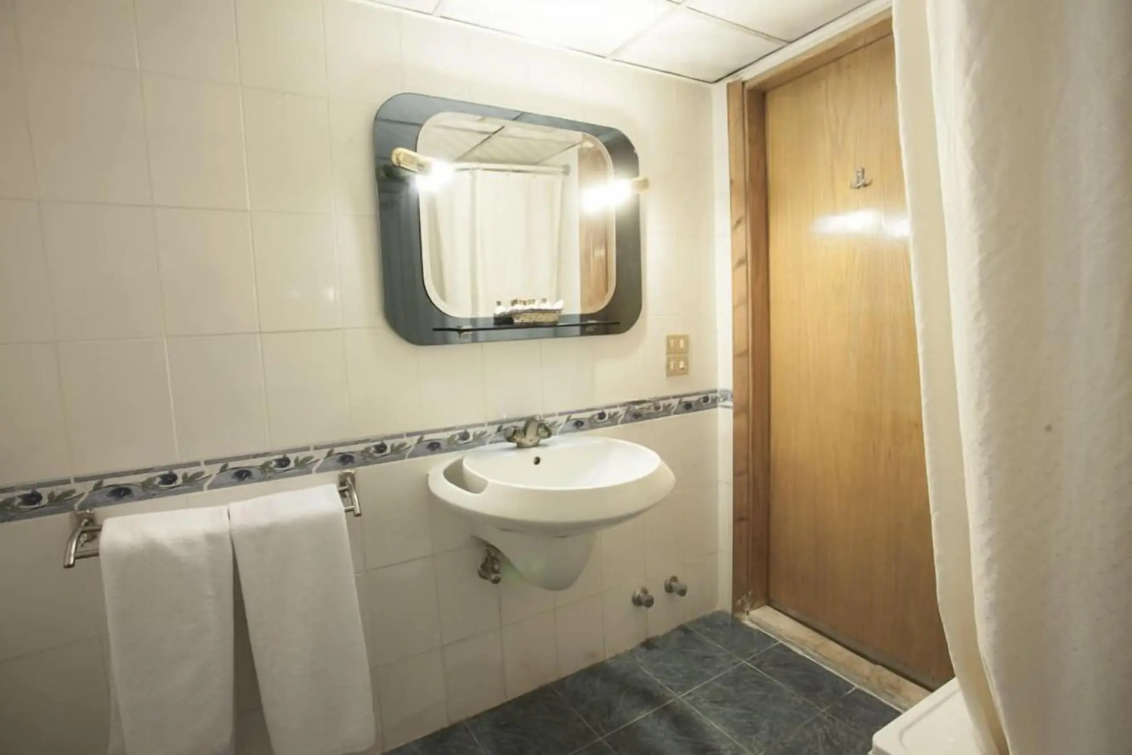 Delta Pyramids Hotel