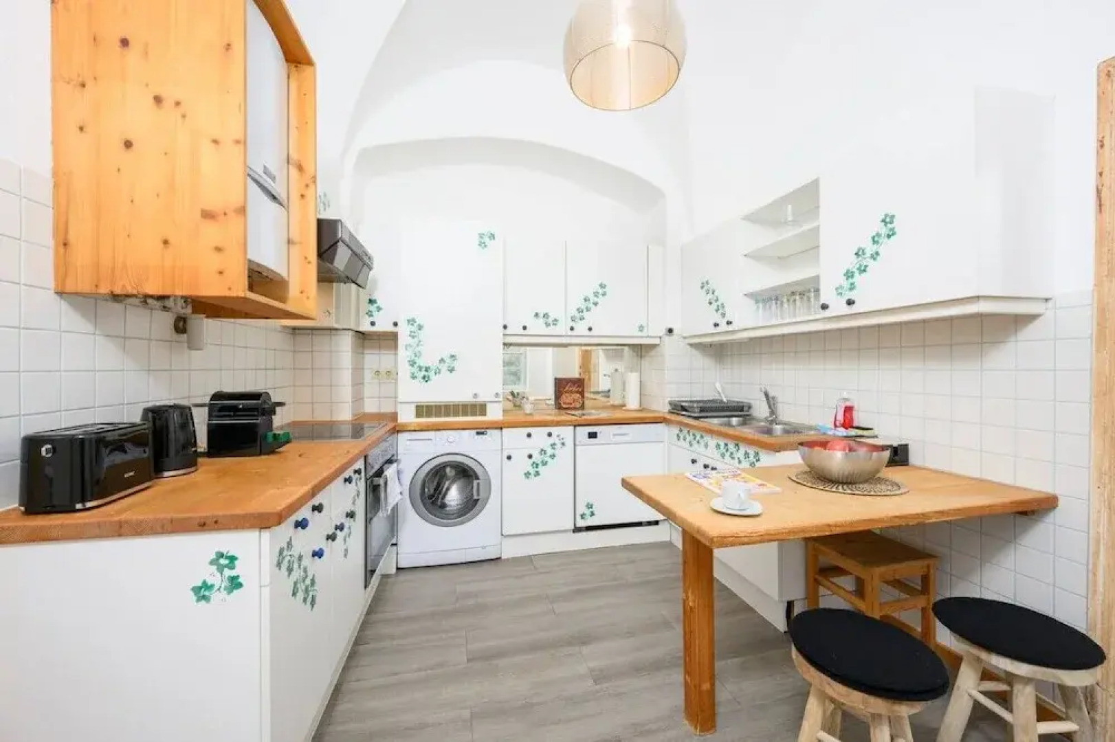 Spacious 2BR Stay for 6 Heart of Mödling