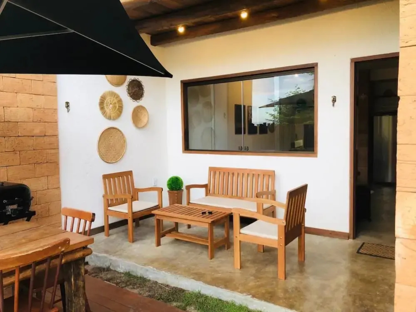 Charmosa Casa a 50m da Praia do Marceneiro