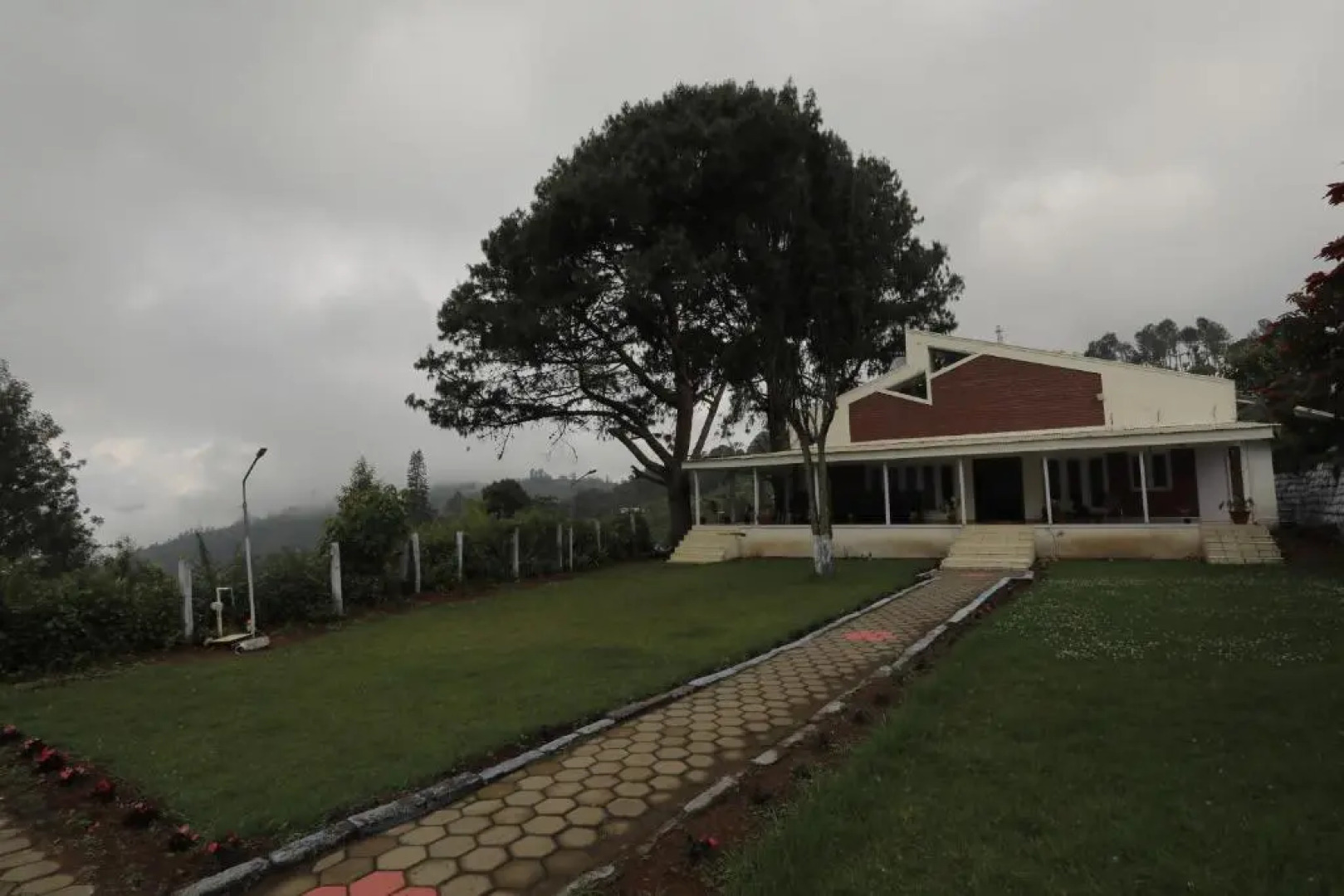 Nilgiris Inn By Lexstays Kotagiri, Ooty