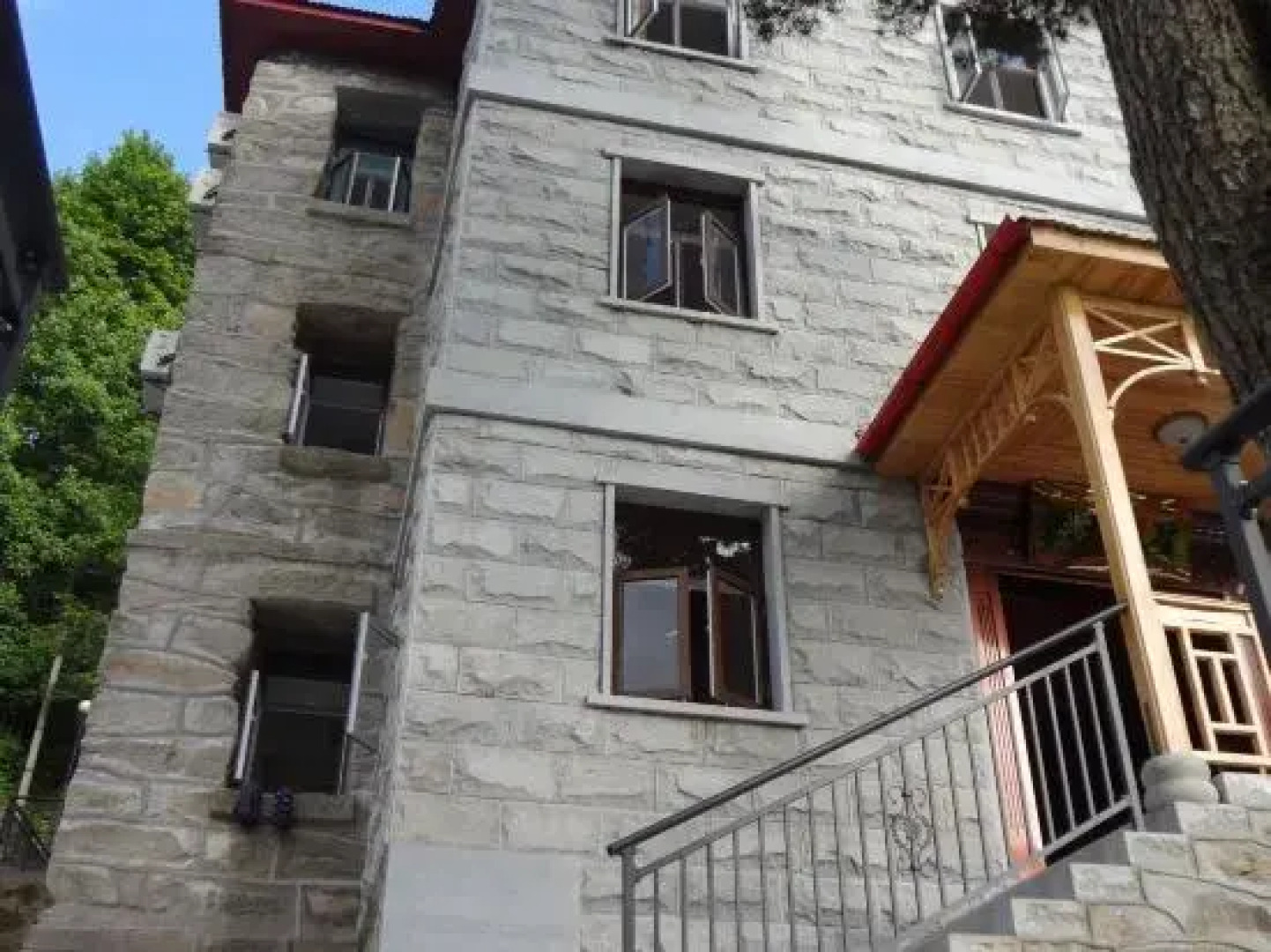 Lushan Dongtian Guesthouse