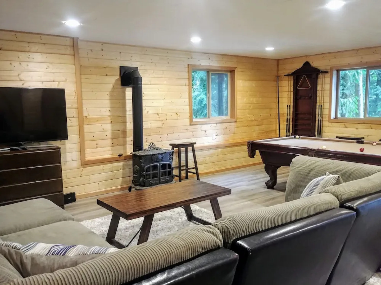 07MF - Lake Front - Hot Tub - BBQ - Sleeps 8