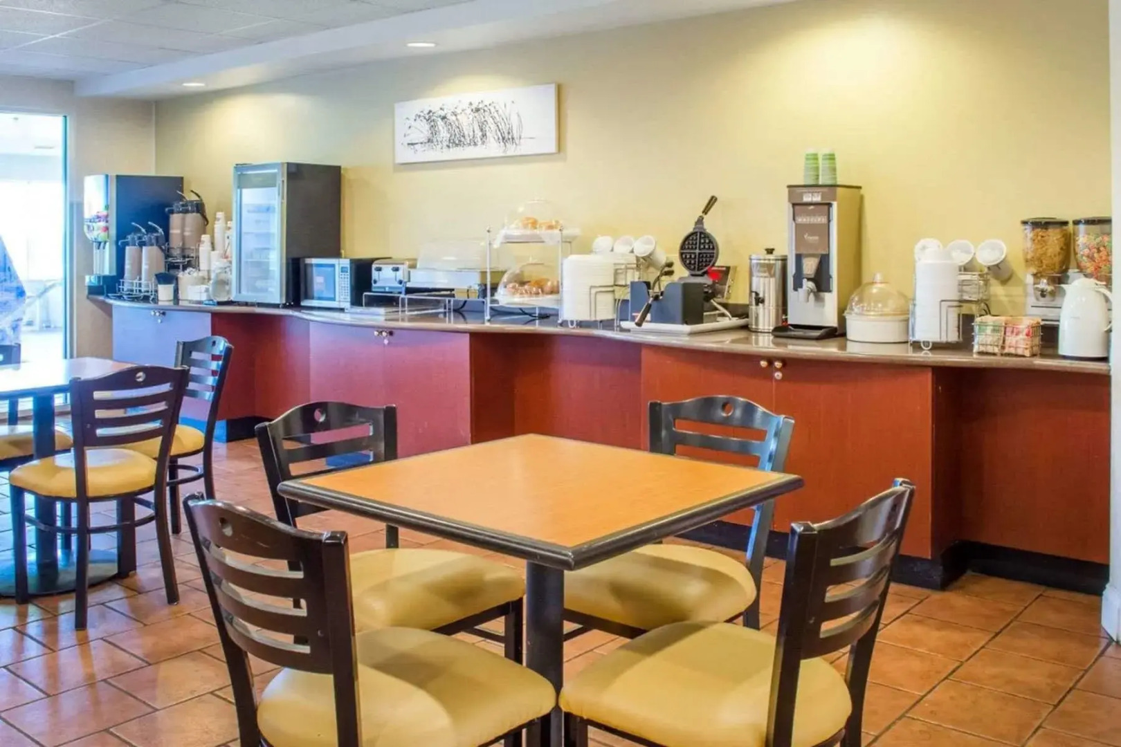 Wingate by Wyndham Dublin Near Claytor Lake State Park