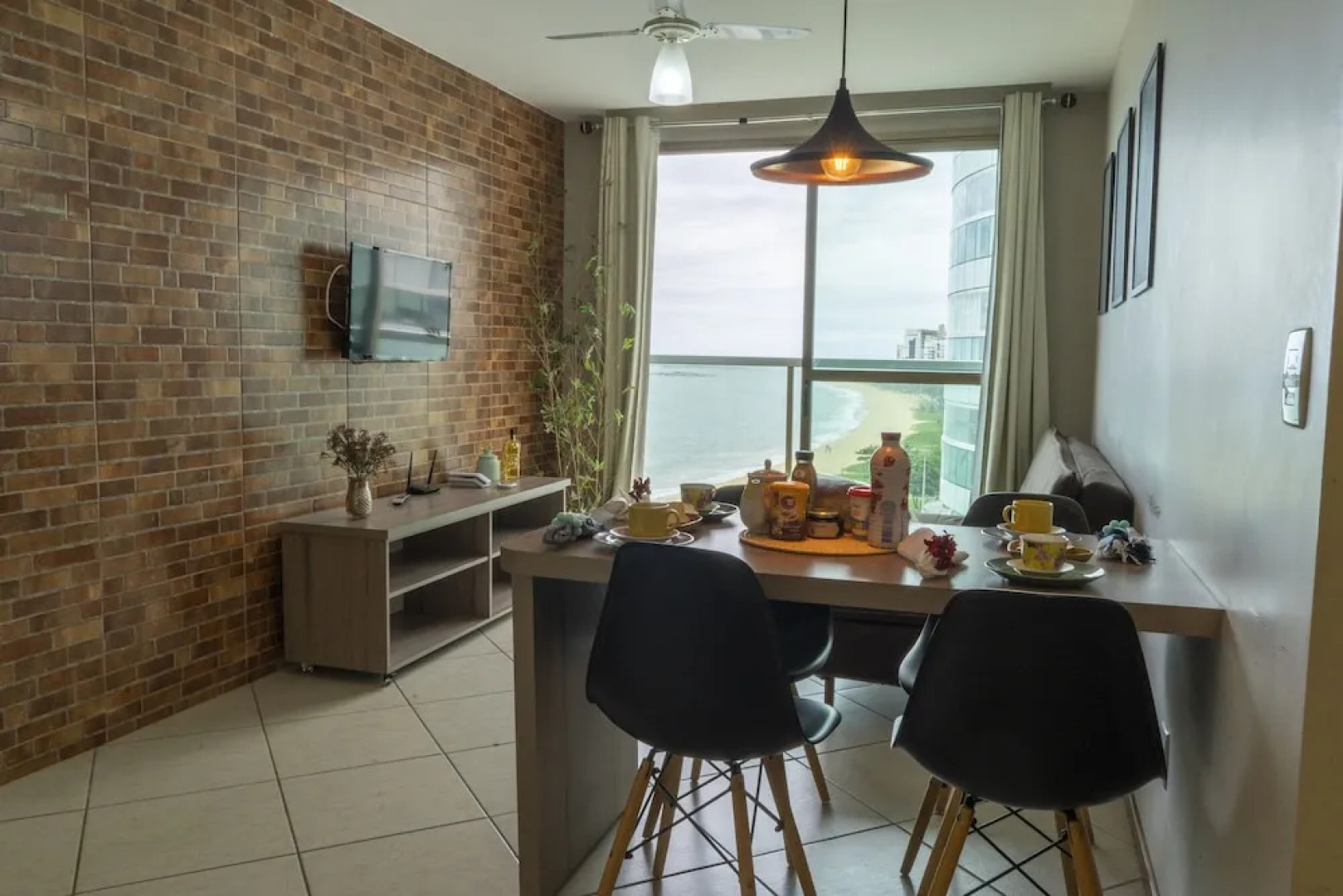 Ed. Crystal Residence