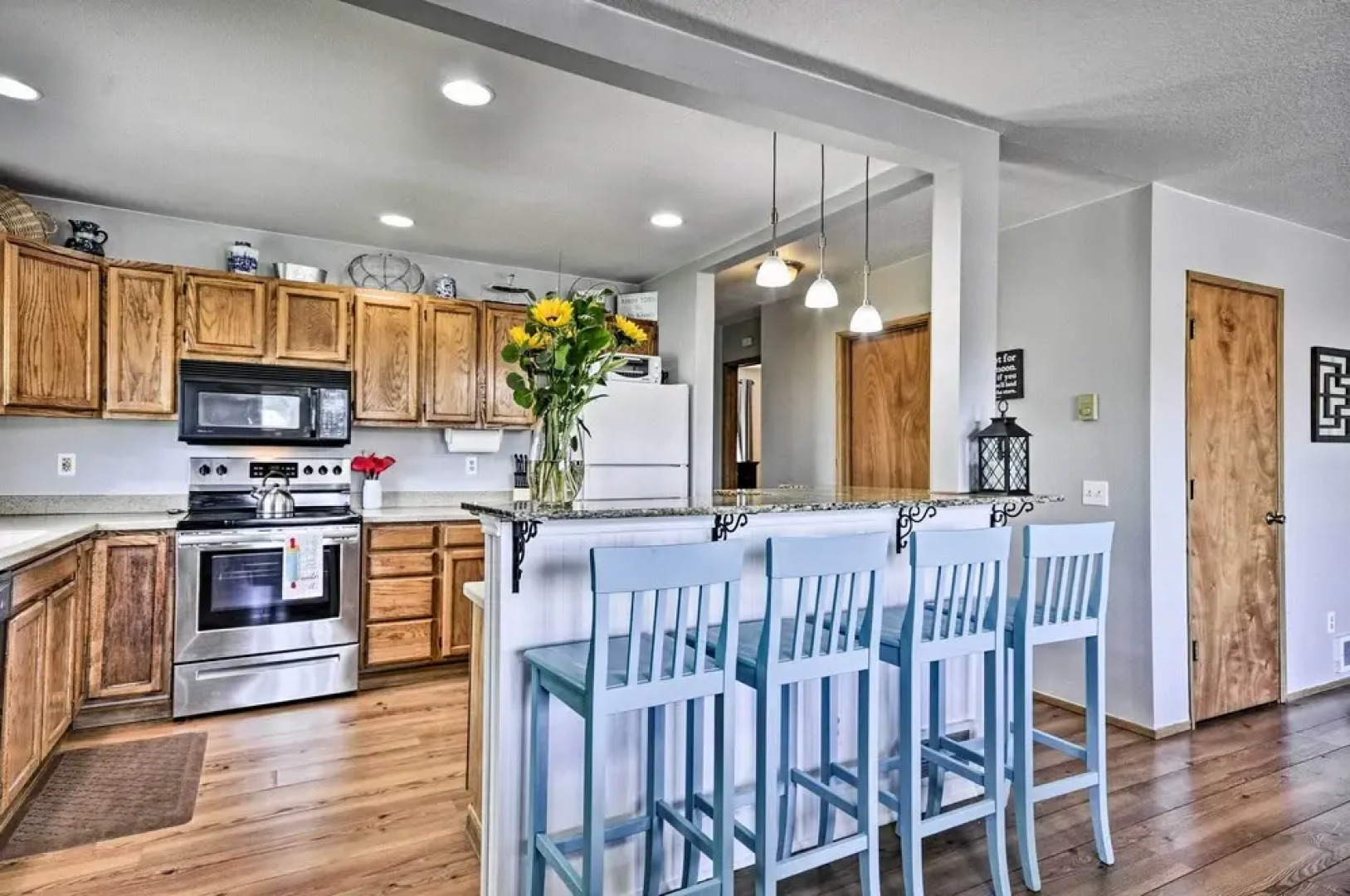 Classy Hood River Condo With Mt. Adams Views!