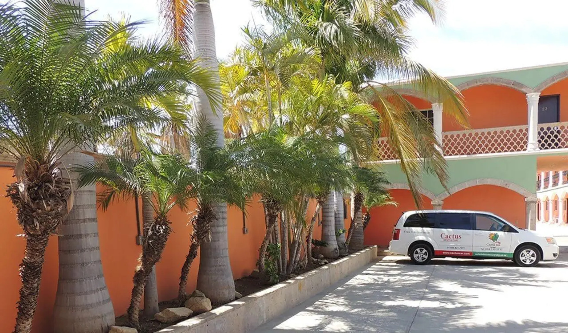 Cactus Inn Los Cabos