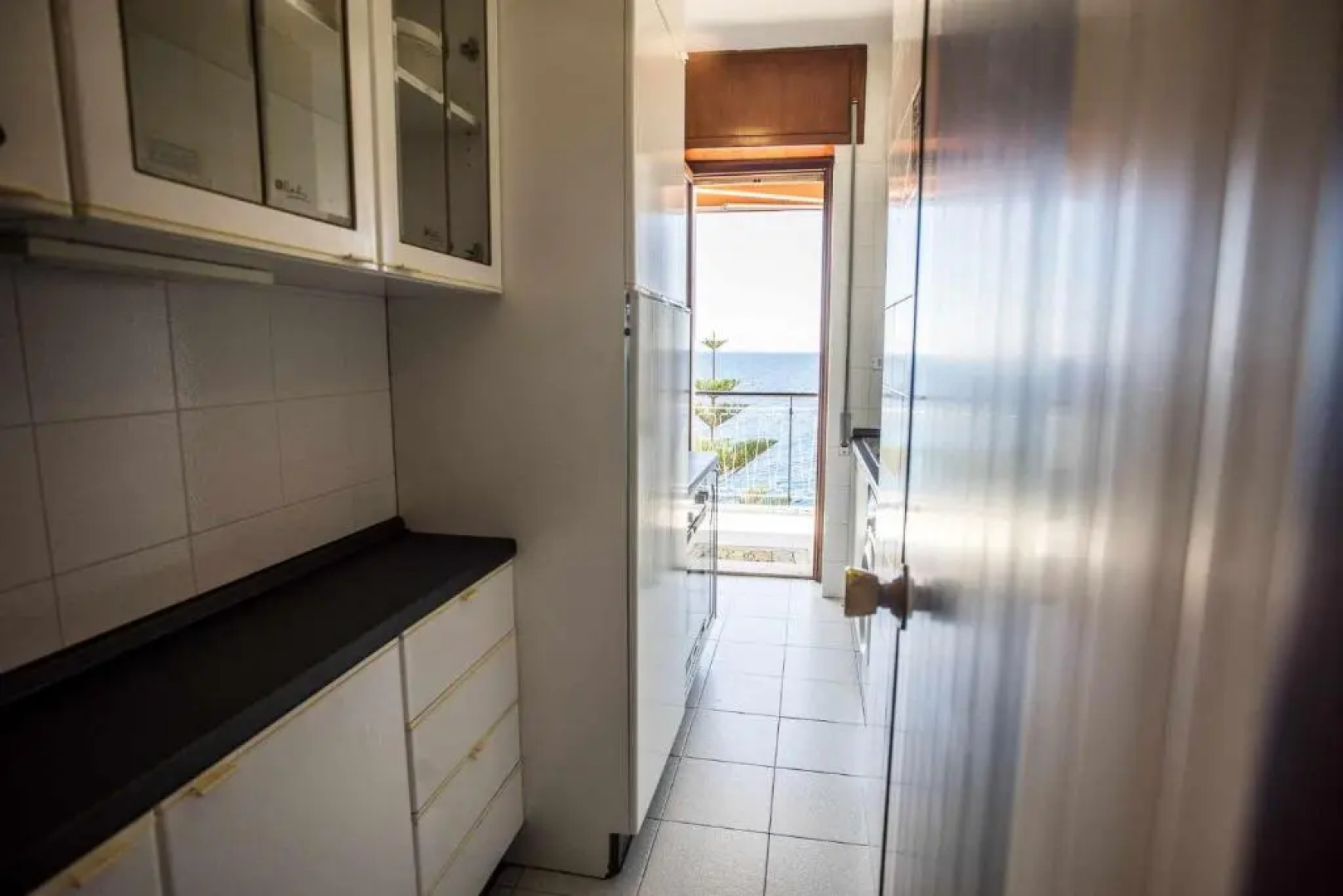 Appartamento in locazione sul mare ad Ospedaletti con piena vista mare