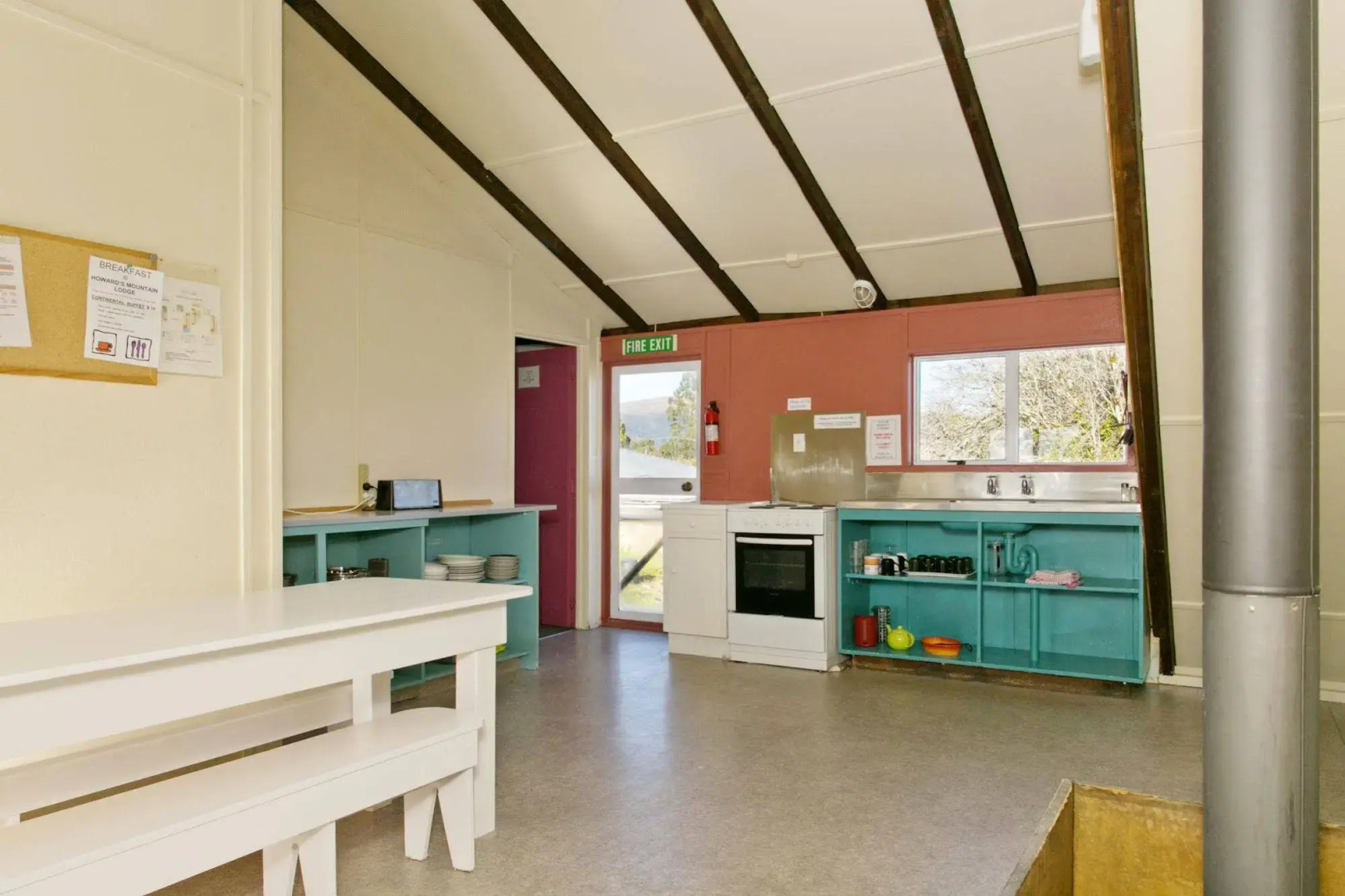 Howards Mountain Lodge