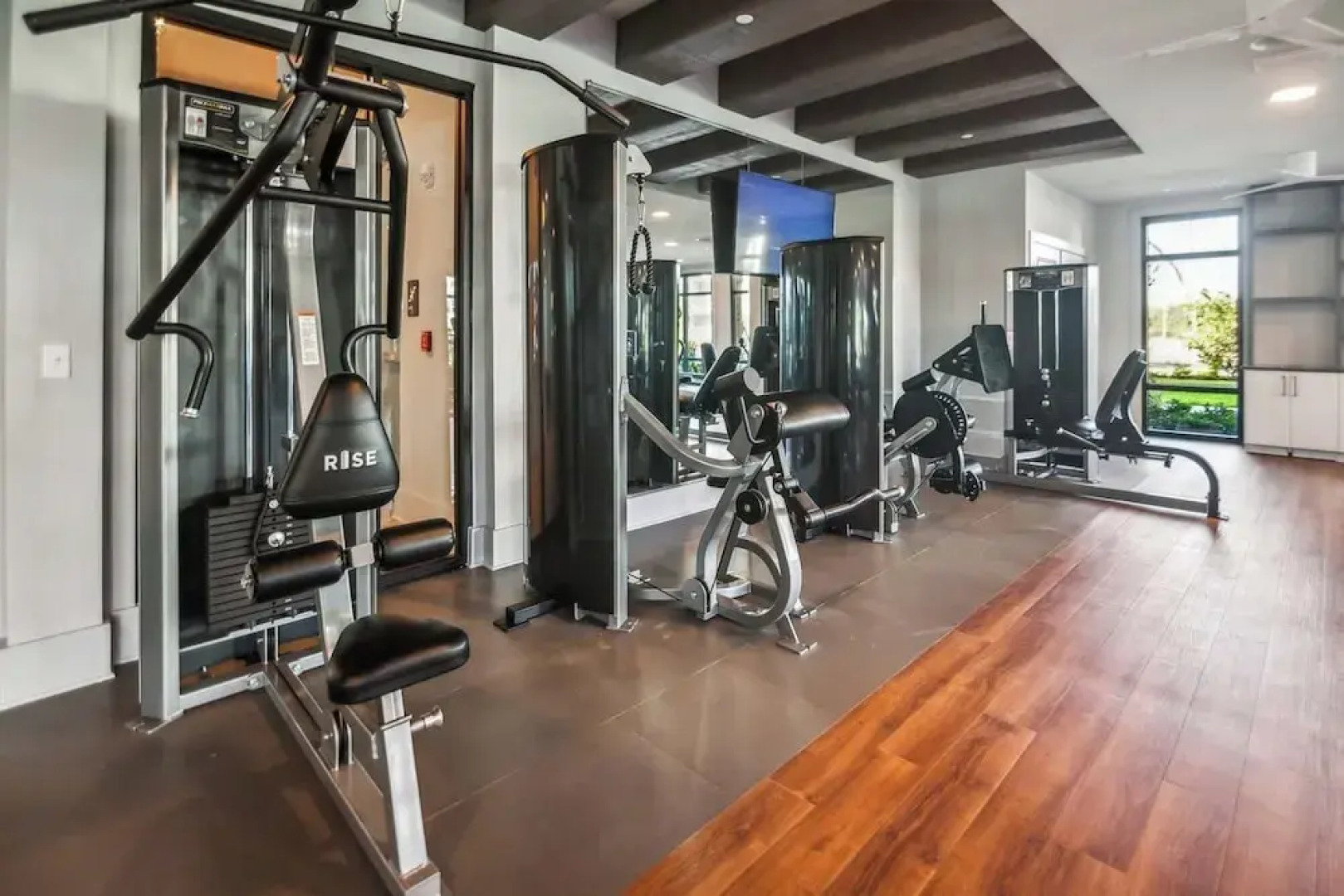 Landing Apartments near Sun City Center and Riverview