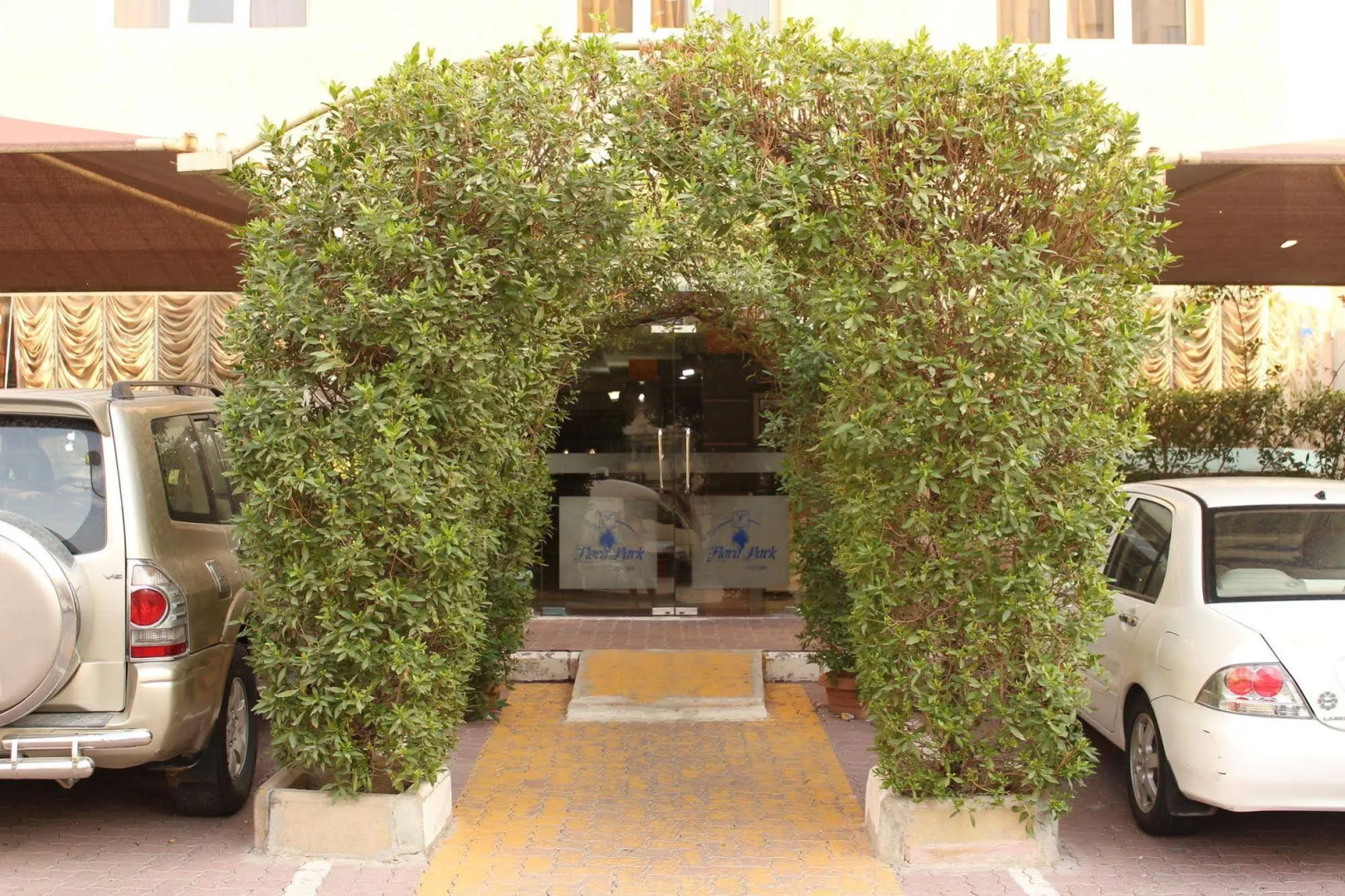 Flora Park Hotel Apartment