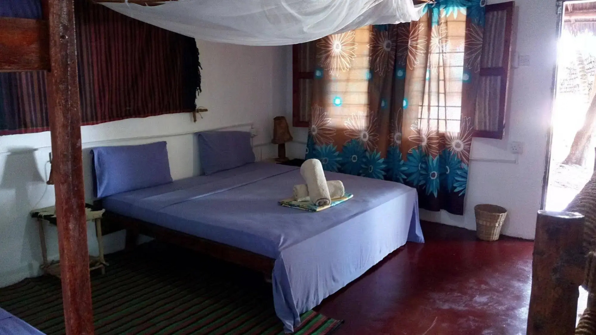 Twisted Palms Lodge & Restaurant