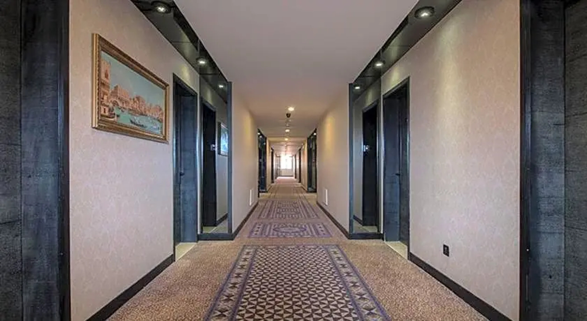 Vienna Hotel (Dongguan Houjie Dadao Branch)