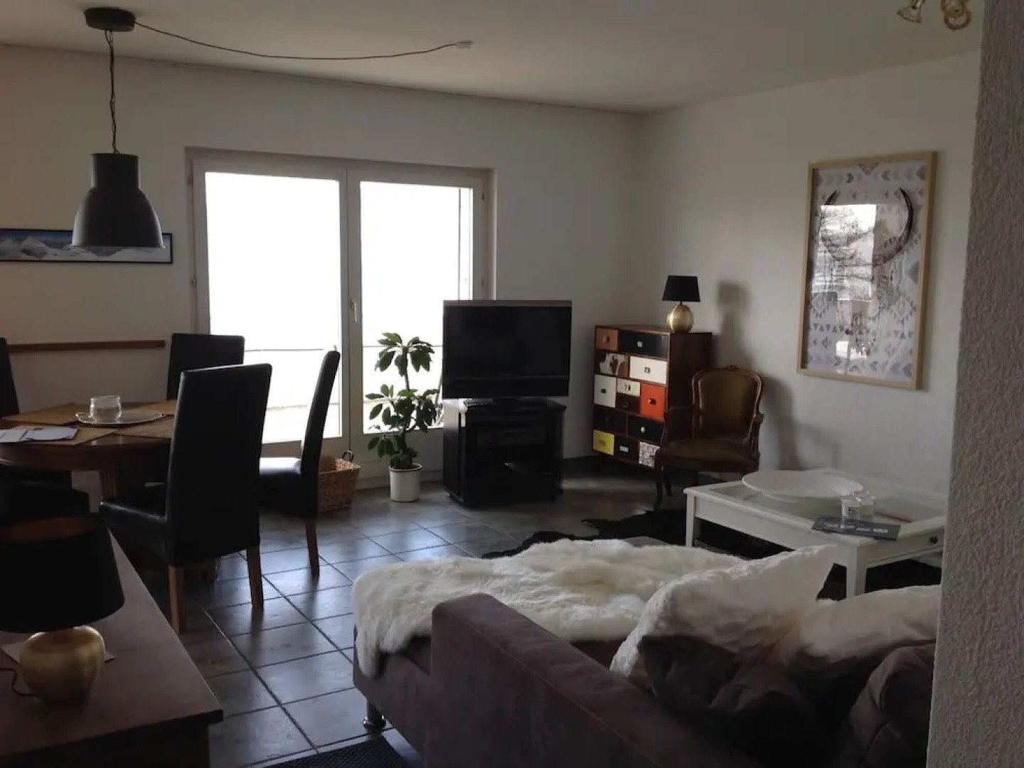 Beautifully Situated House With a View of the Mountain World