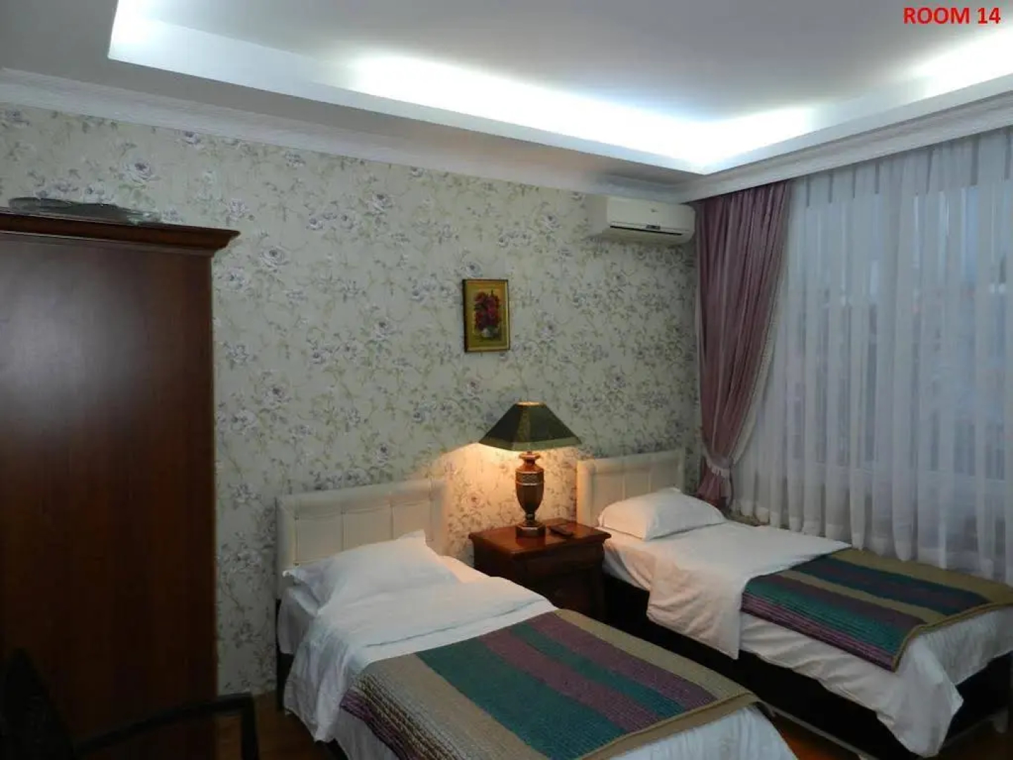 Отель Elegant