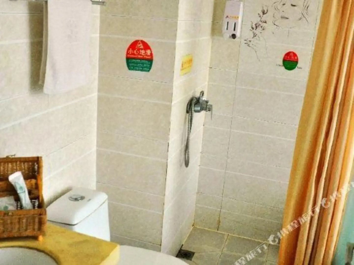 Heze Fengtianyiyue Hotel