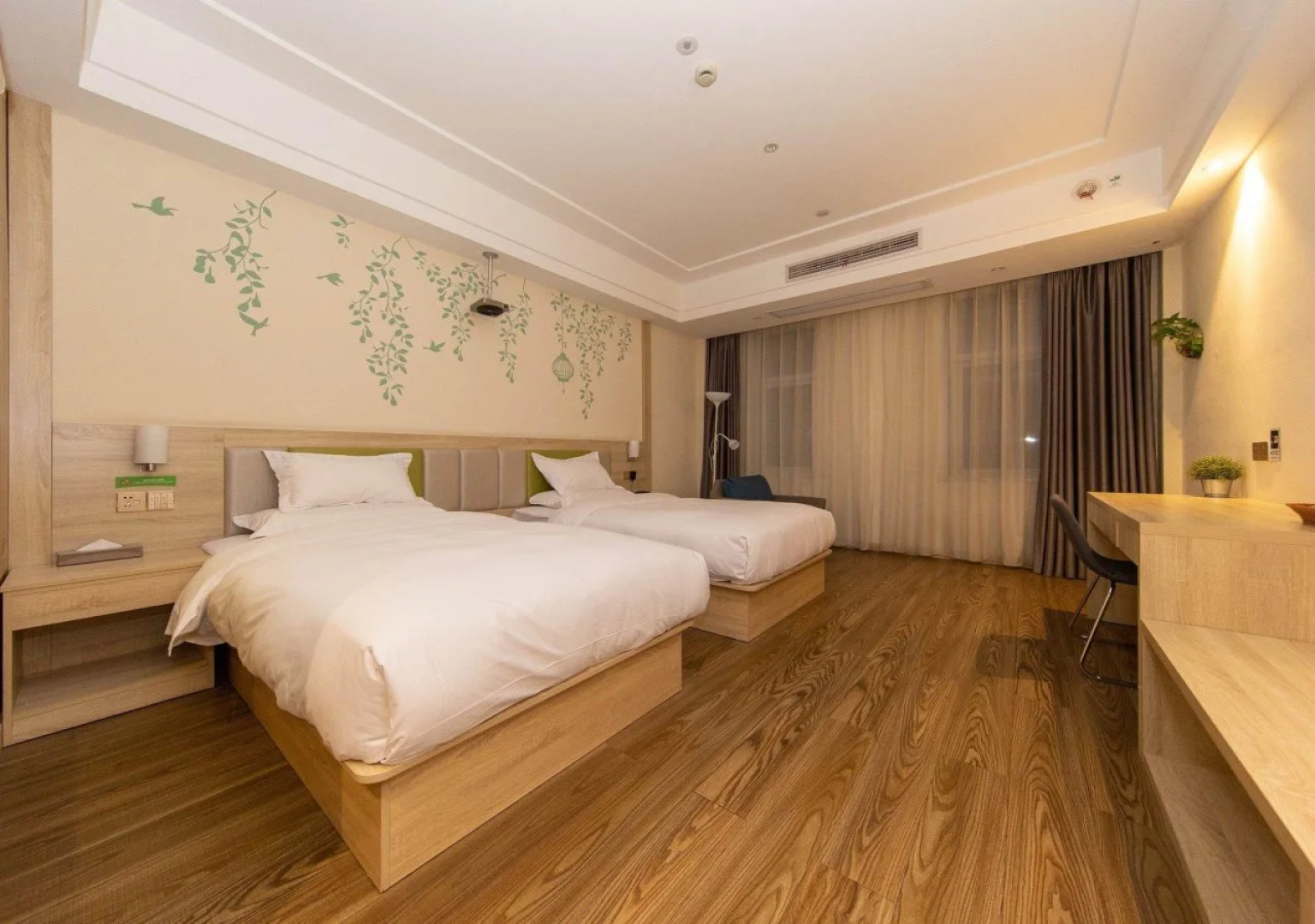 ibis Styles NT Shimao Plz