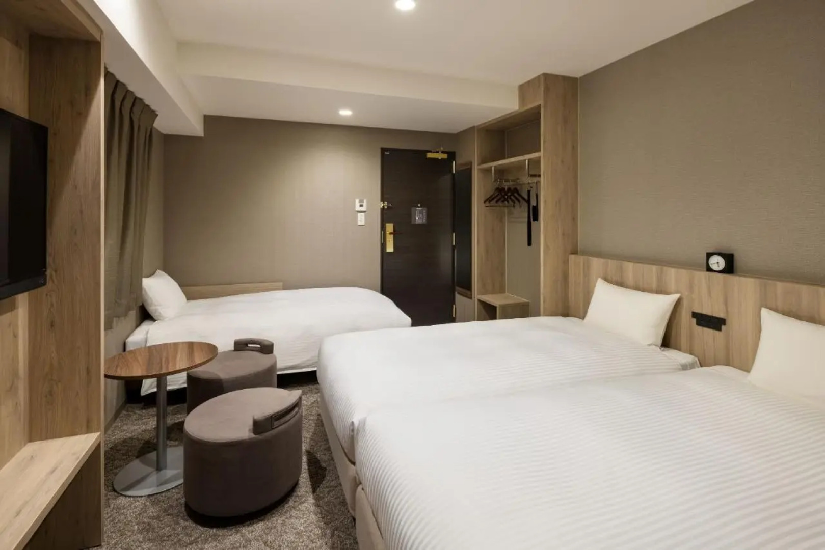 Отель The B Namba-Kuromon