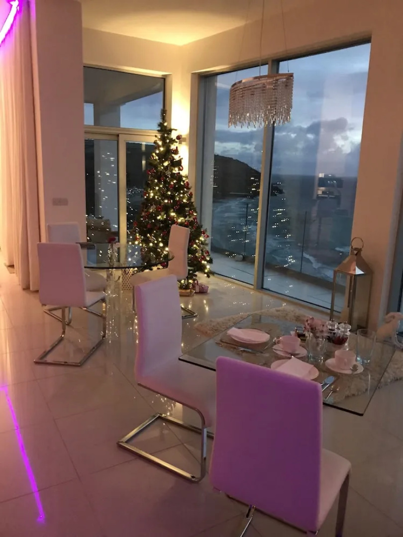 Seascape by Platinum Retreats