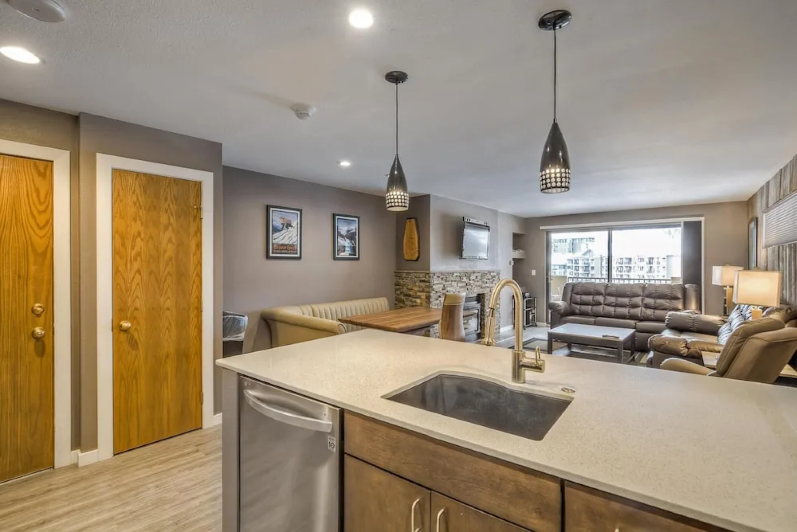 Condo - Walk to Gondola, Sleeps 7