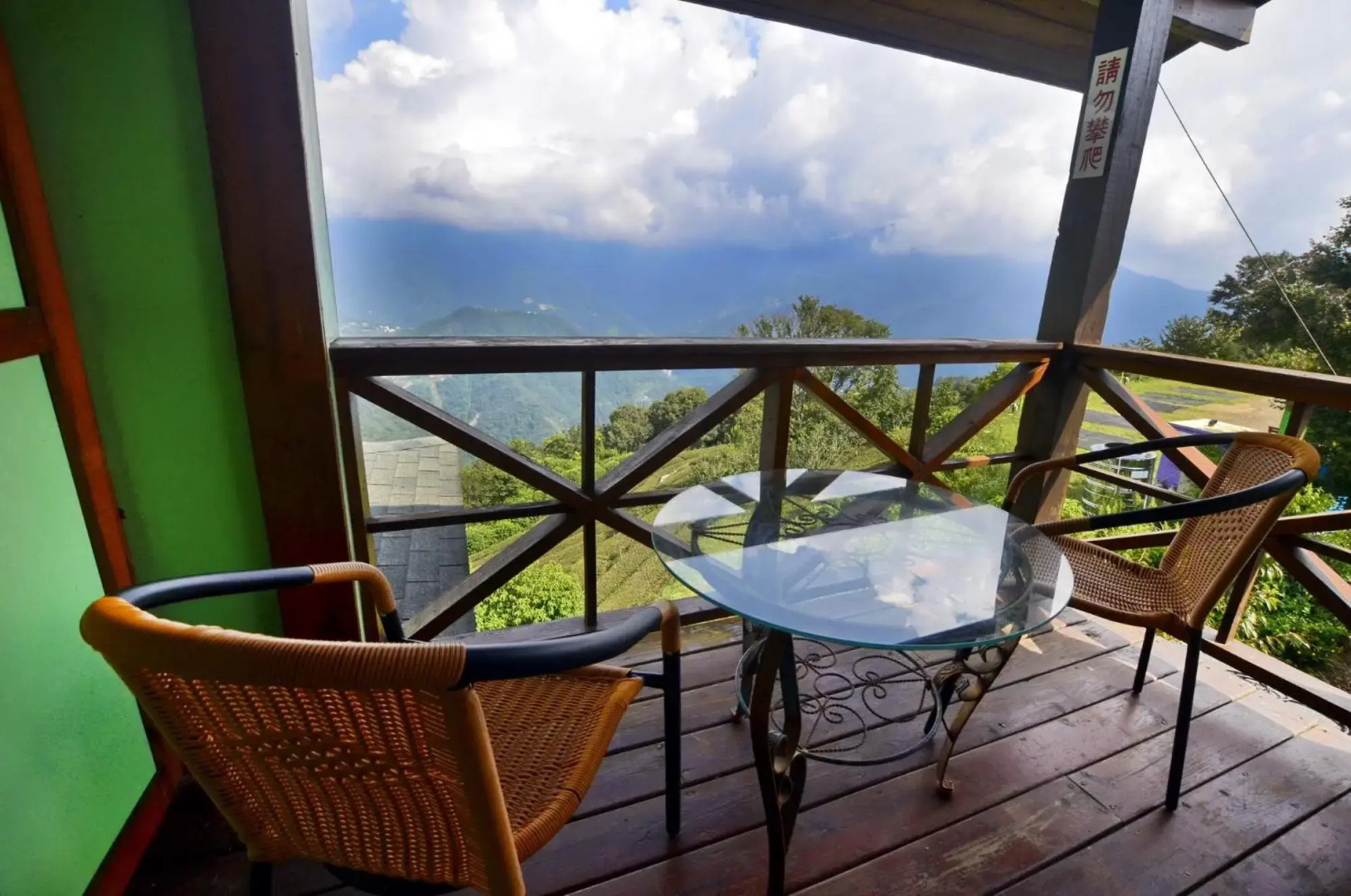 Shiyai Taoyuan B & B