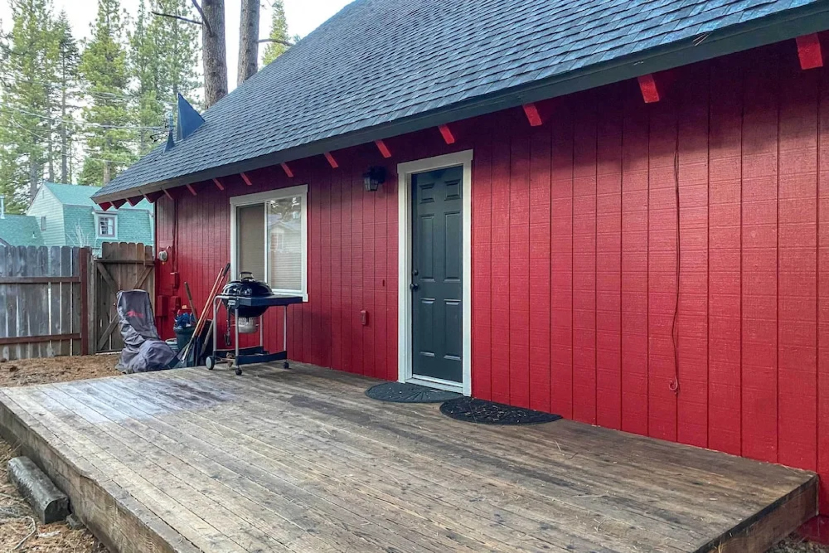 South Lake Tahoe Cabin ~ 7 Mi to Ski Resort!