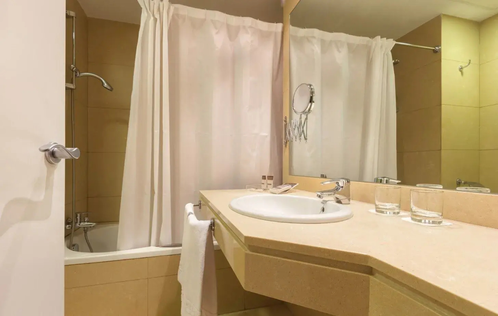 Hotel Catalonia Las Cañas