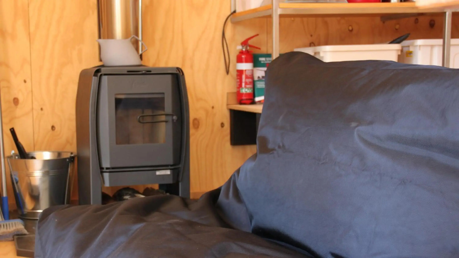 BAY OF FIRES ECO HUT off grid experience at Binalong Bay