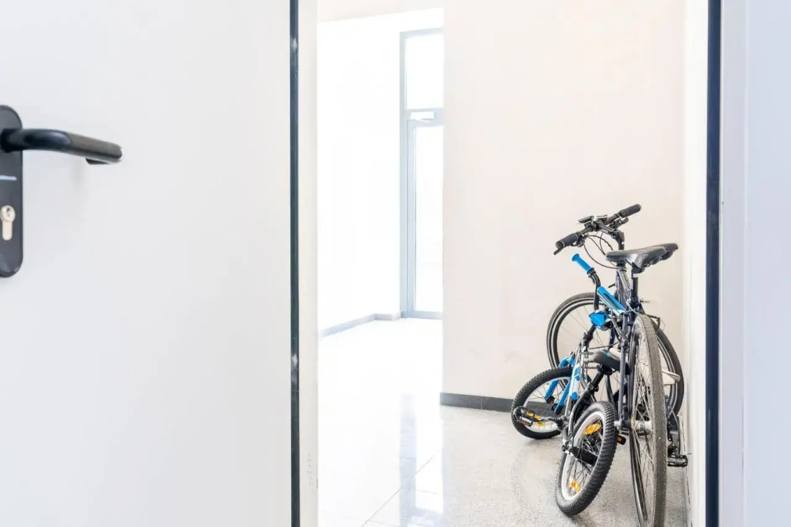 Like Lakes UKIEL PARK 31 Free Parking