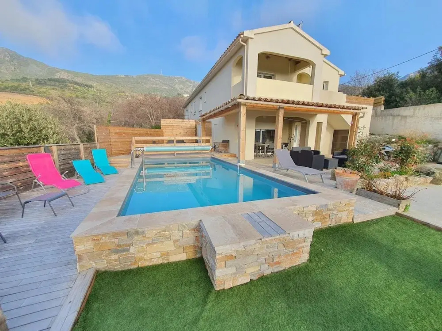 T3 Piscine Avec Jardin Proche St-florent