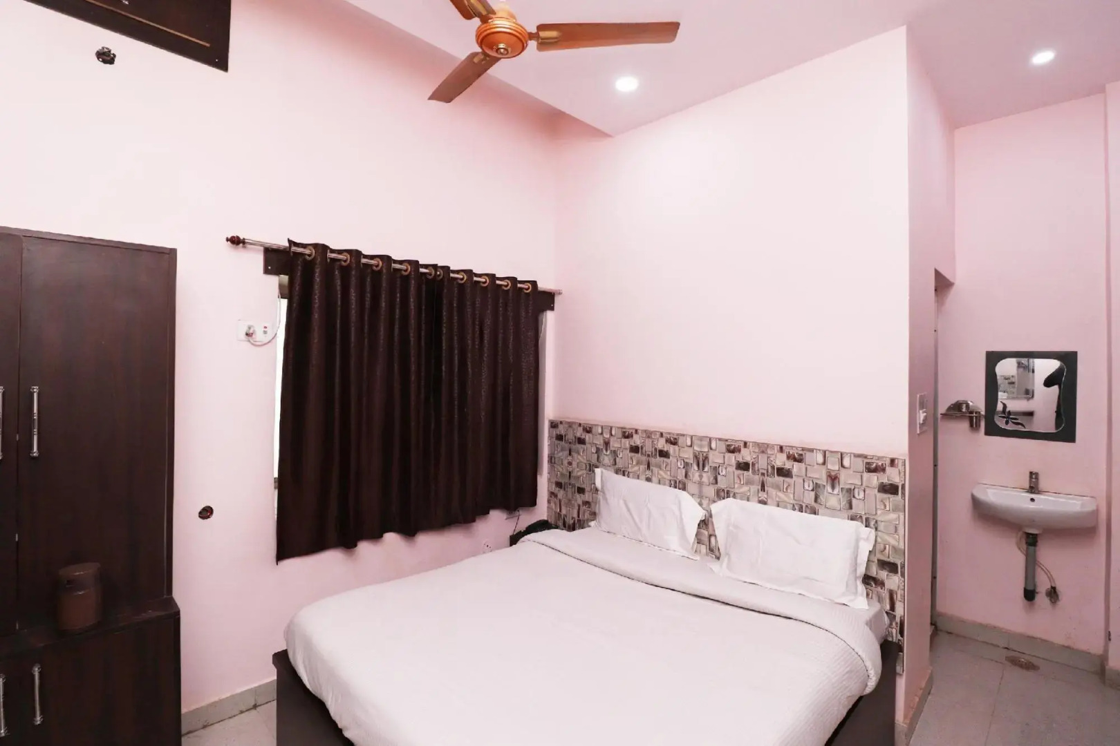 SPOT ON 43444 Hotel Alok Residency