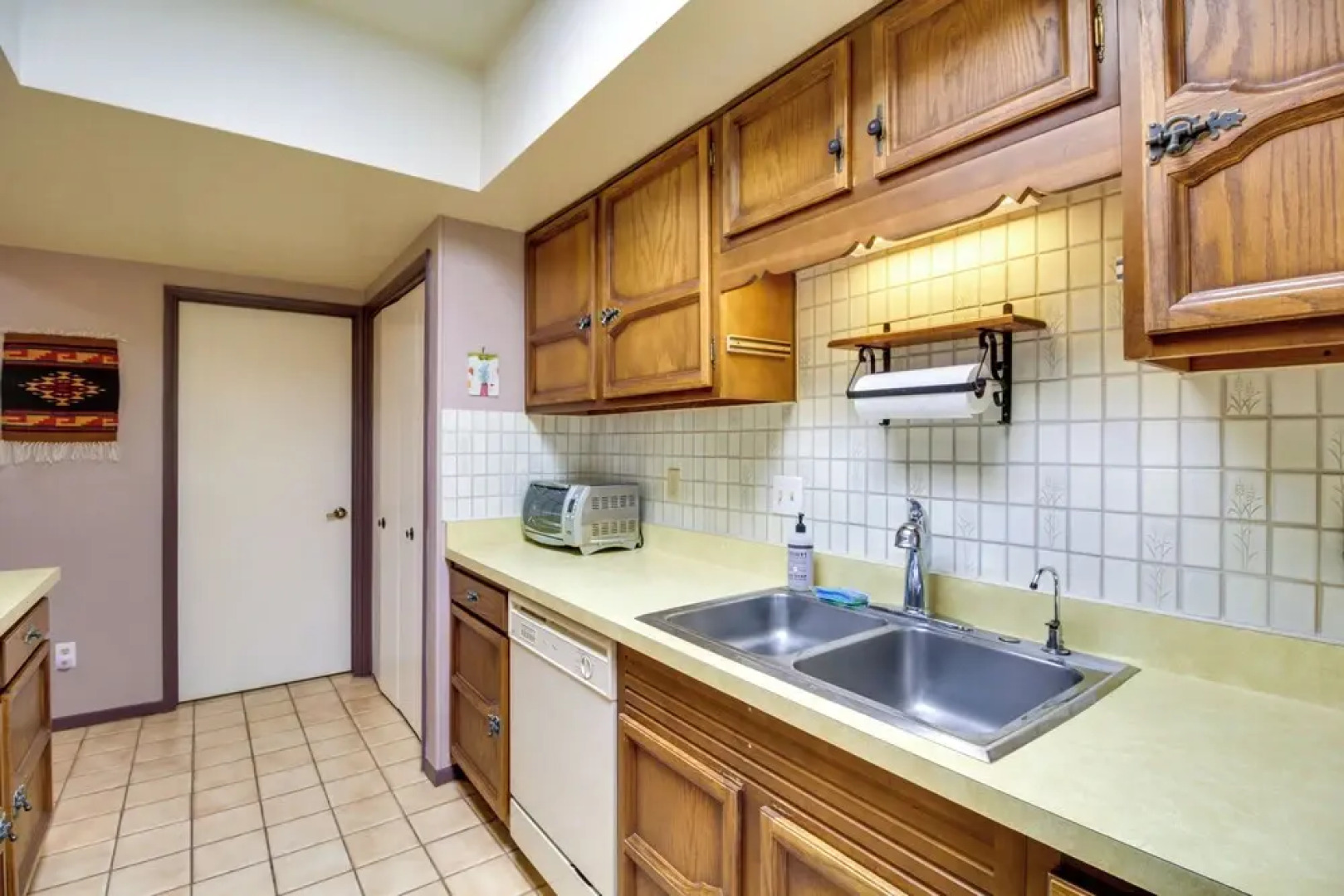 Green Valley Abode w/ Pool Access & Mtn Views