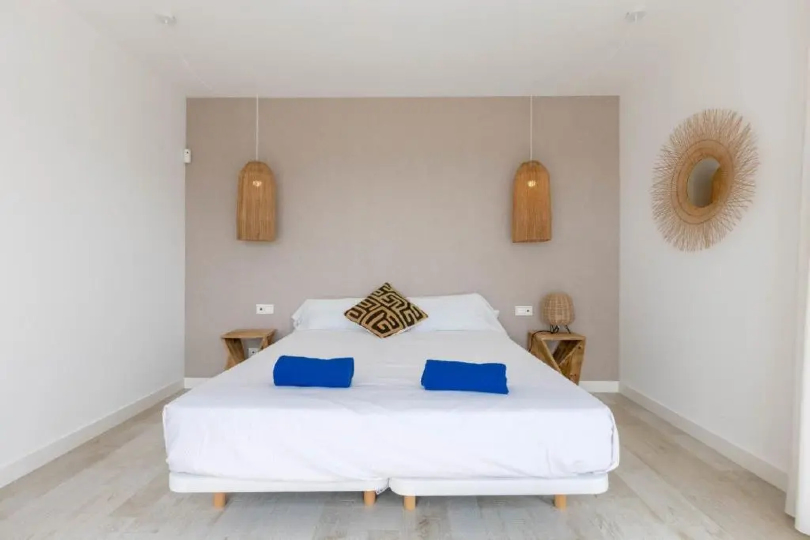 AL-1321 Alcazaba Lagoon